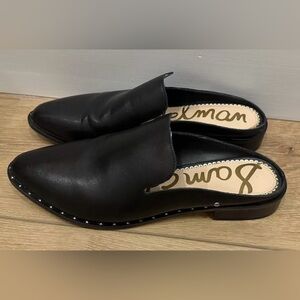 Sam Edelman Women’s Lewellyn Mules Black
Leather Studded Size 9.5. GUC